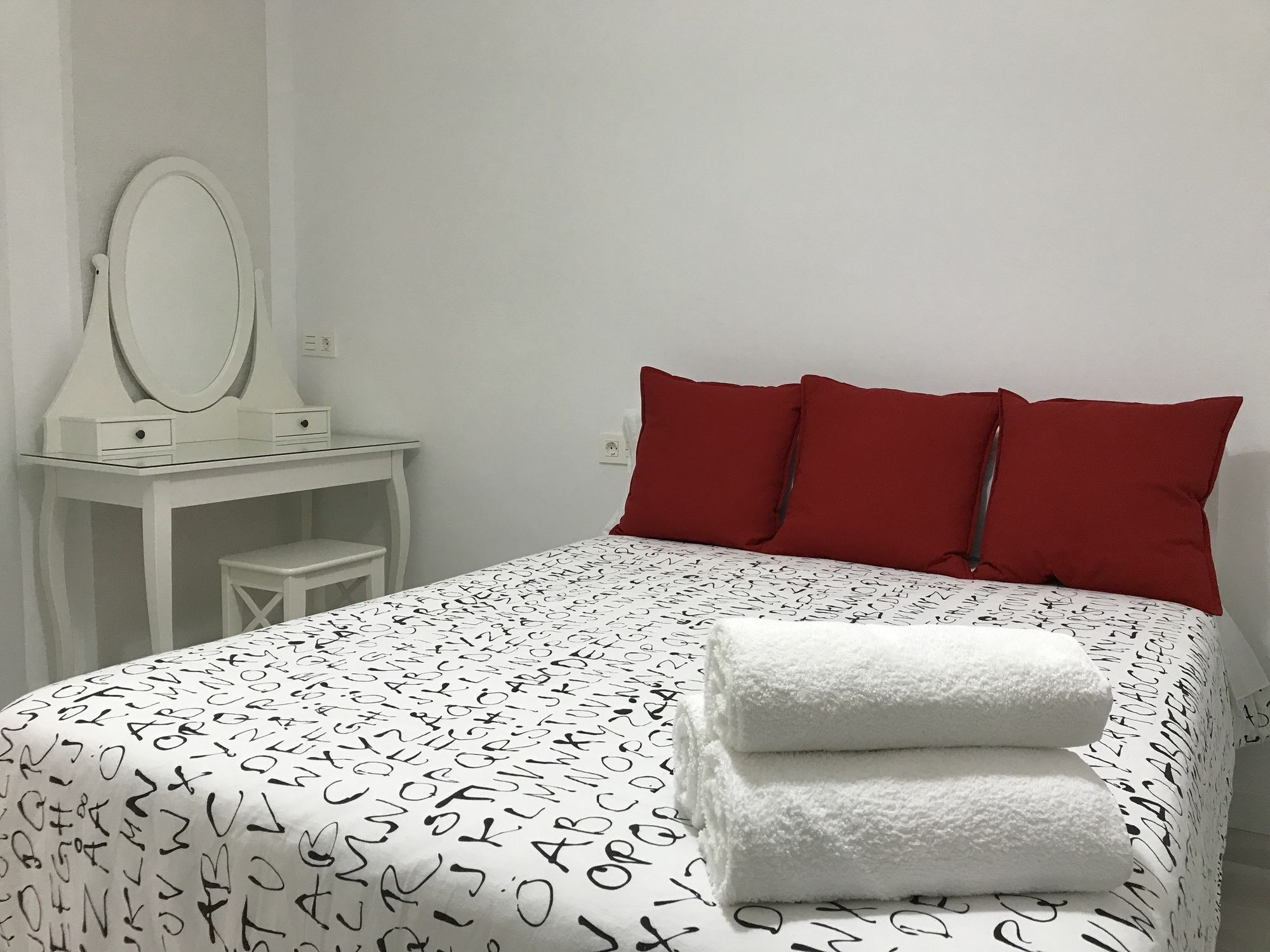 Smart-Tech Plaza Apartment ซาลามังกา ภายนอก รูปภาพ